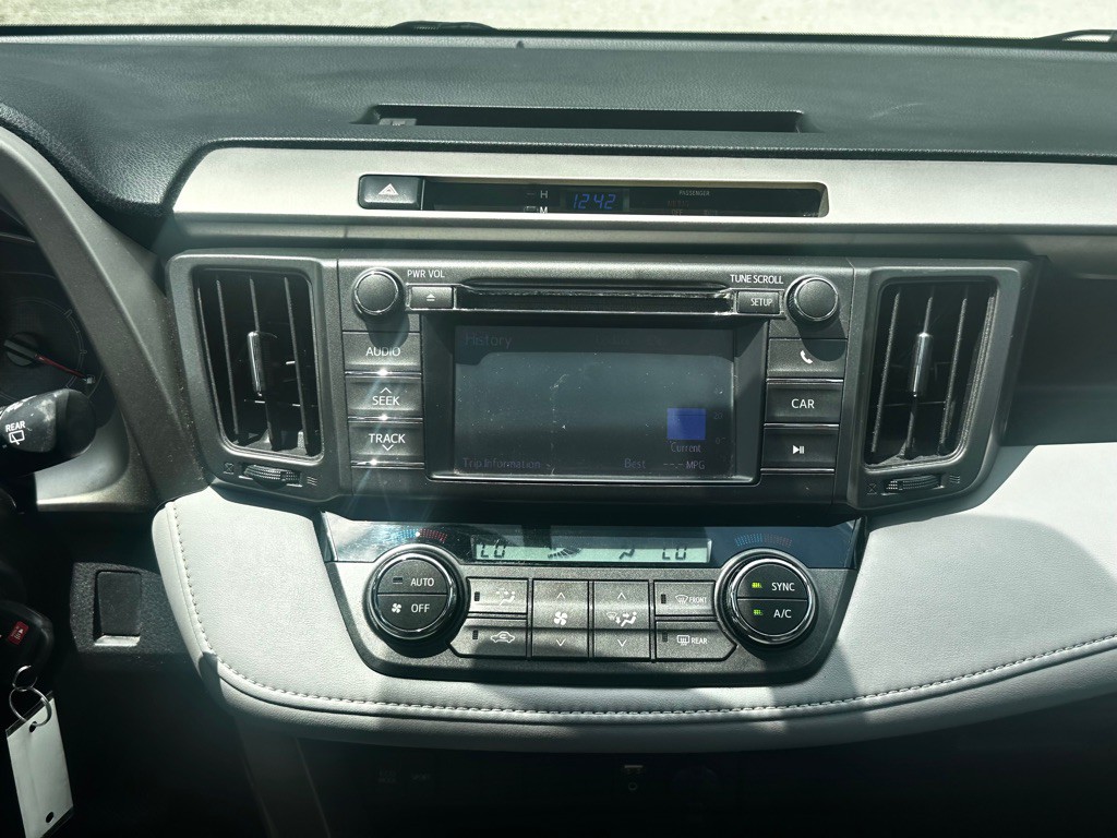 2013 Toyota Rav4 Image 34