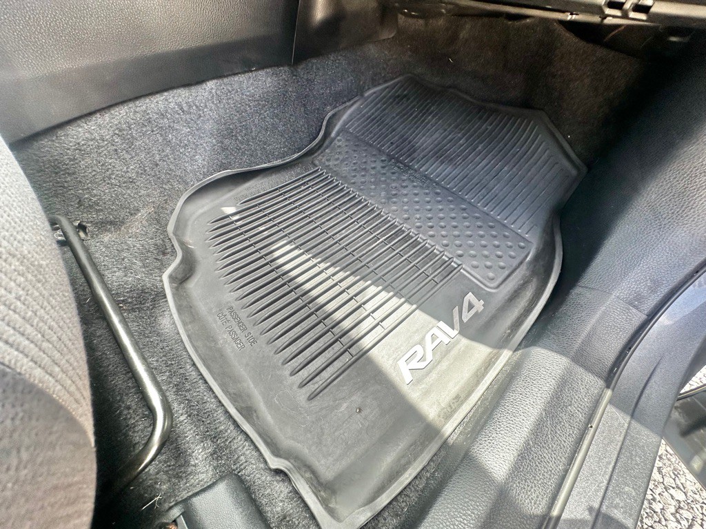 2013 Toyota Rav4 Image 45