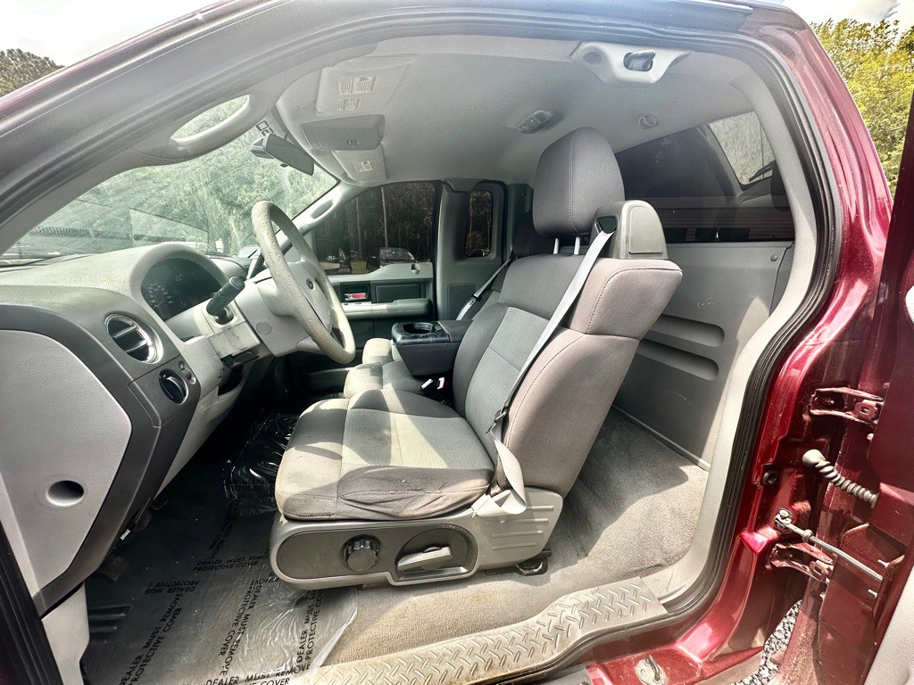 2004 Ford F-150 Image 12