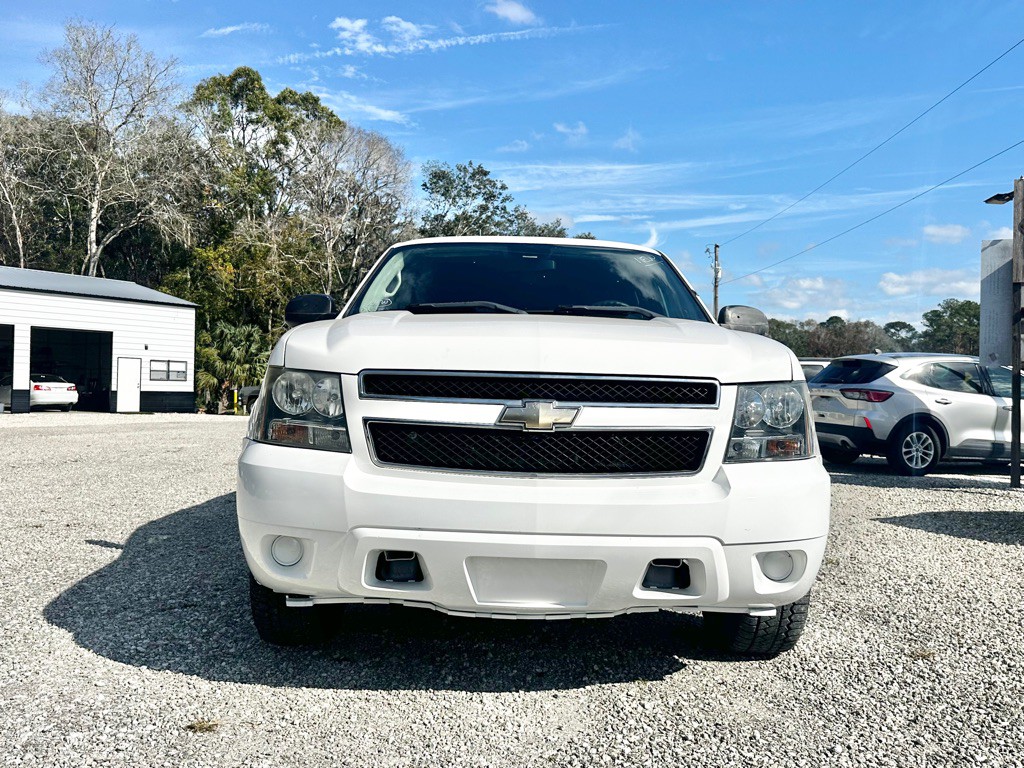 2013 Chevrolet Tahoe Image 2