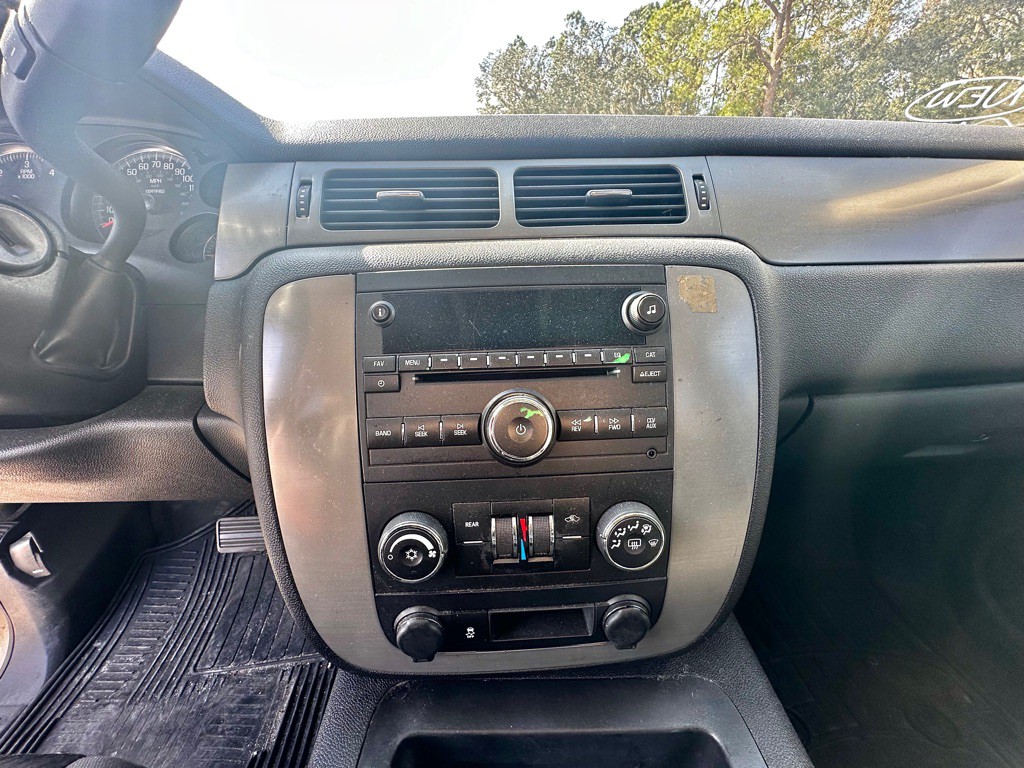 2013 Chevrolet Tahoe Image 20