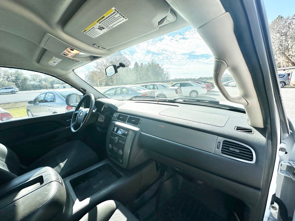 2013 Chevrolet Tahoe Image 25