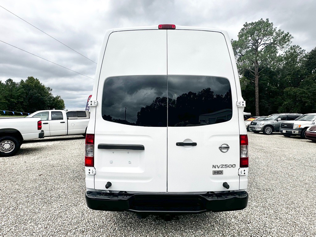 2013 Nissan NV Image 6