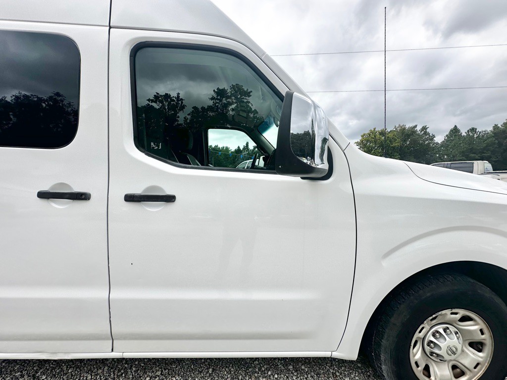 2013 Nissan NV Image 11