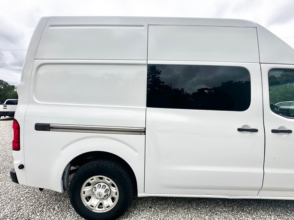 2013 Nissan NV Image 12
