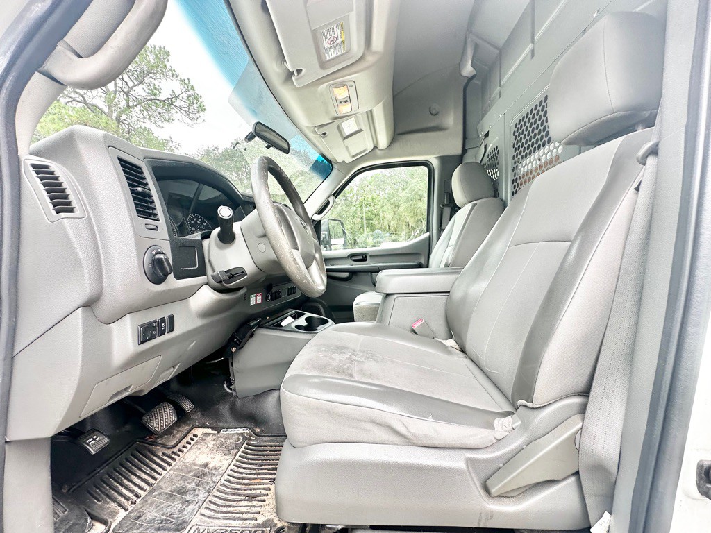 2013 Nissan NV Image 16