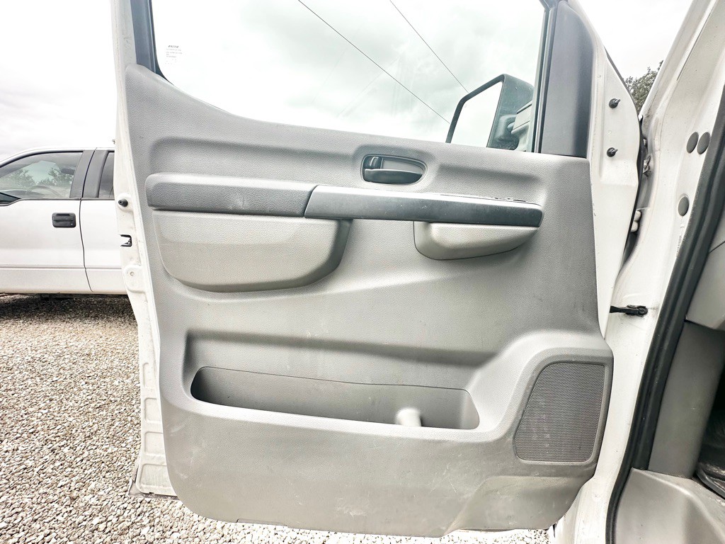 2013 Nissan NV Image 19