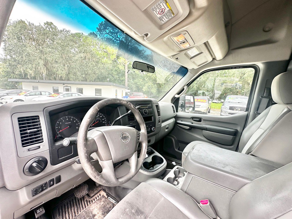 2013 Nissan NV Image 21