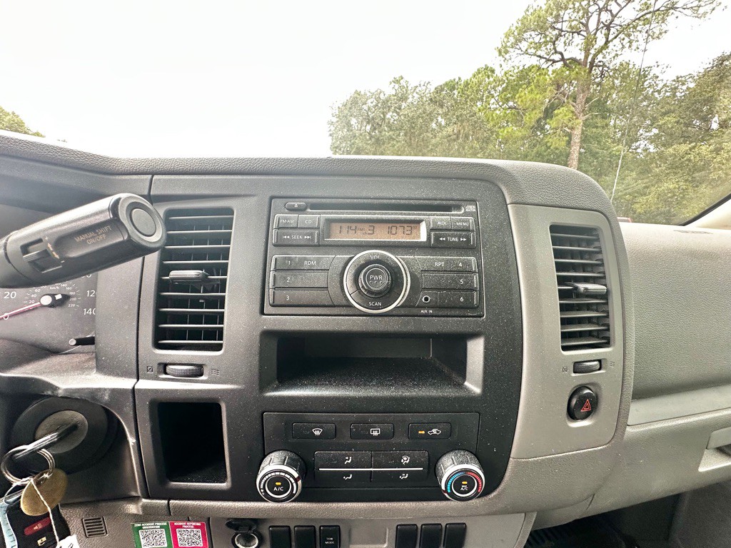 2013 Nissan NV Image 23