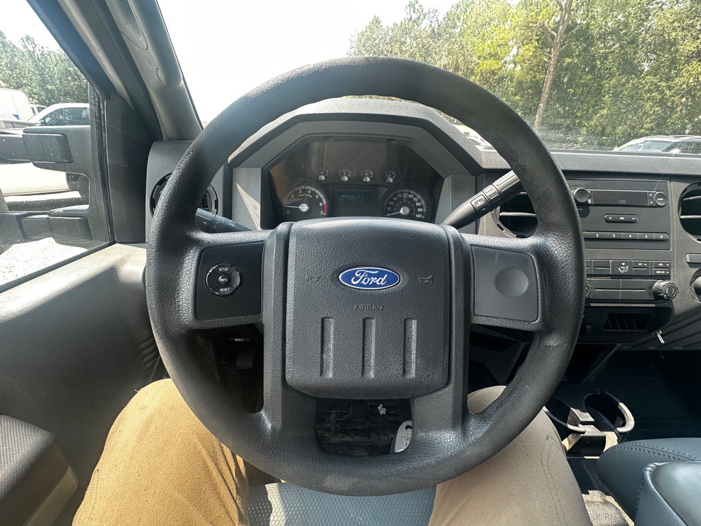 2013 Ford F-250 Image 30