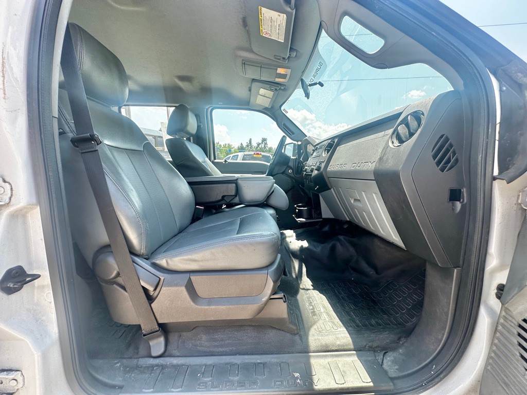 2013 Ford F-250 Image 37