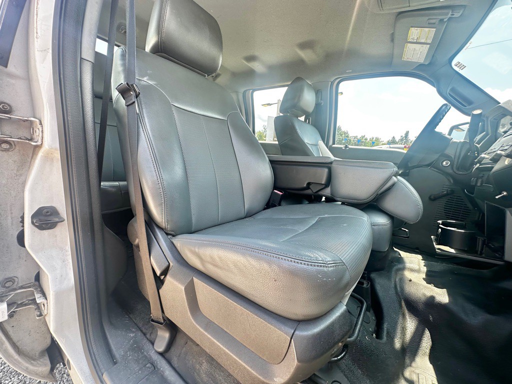 2013 Ford F-250 Image 38