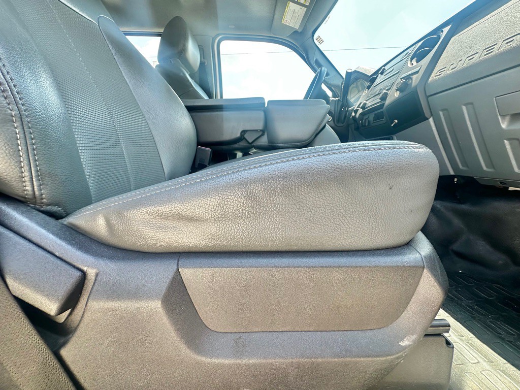 2013 Ford F-250 Image 39