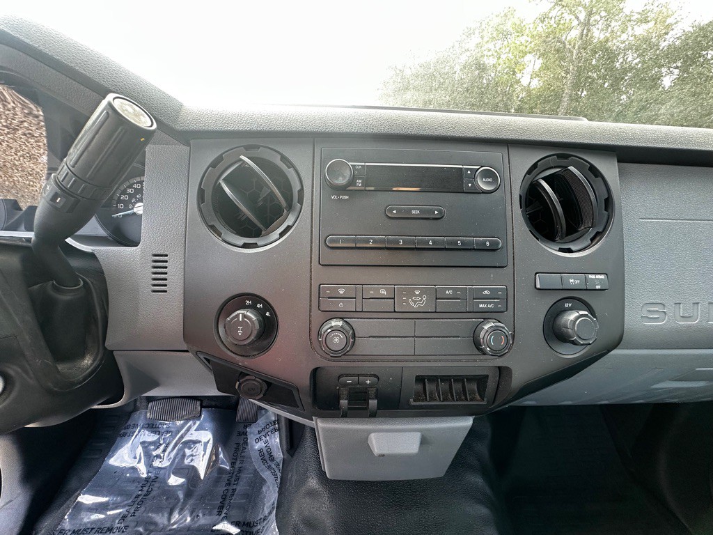 2015 Ford F-250 Image 27