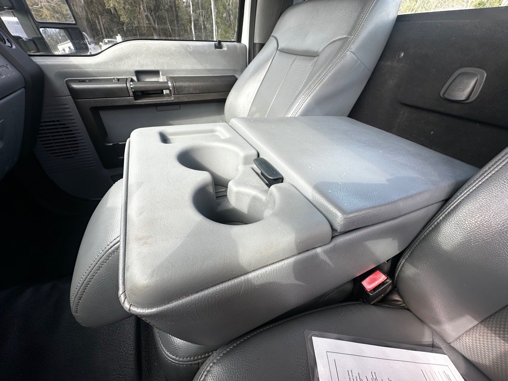 2015 Ford F-250 Image 29