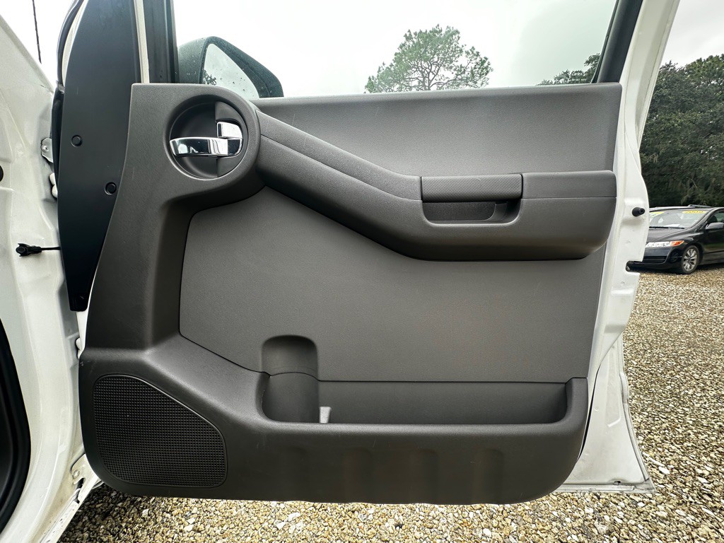 2014 Nissan Xterra Image 39