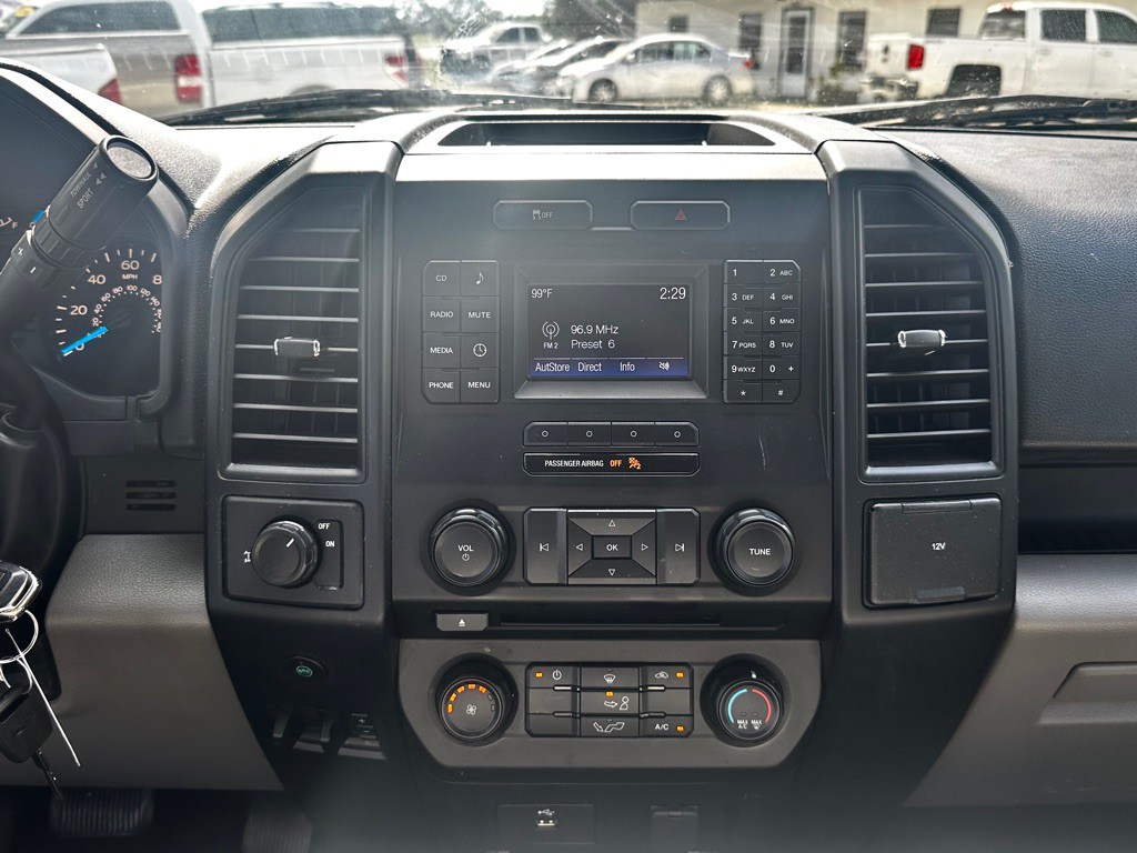 2016 Ford F-150 Image 38