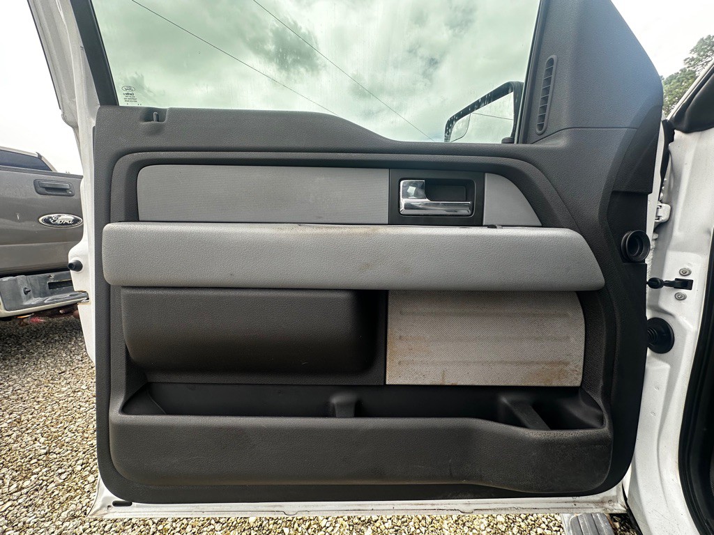 2014 Ford F-150 Image 24