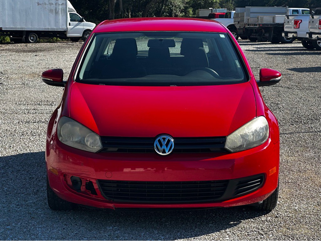2013 Volkswagen Golf Image 2