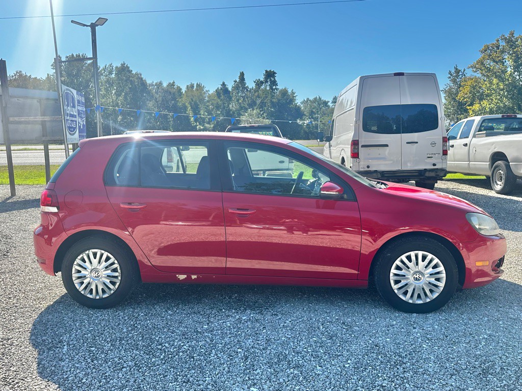 2013 Volkswagen Golf Image 8