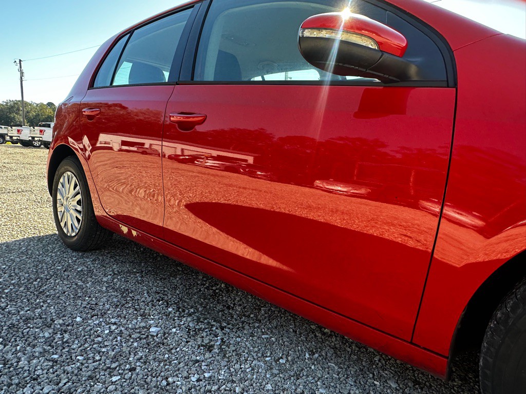 2013 Volkswagen Golf Image 10