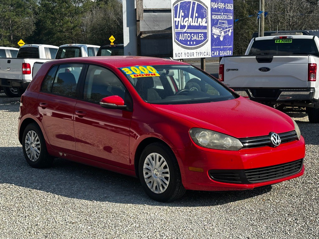 2013 Volkswagen Golf Image 1