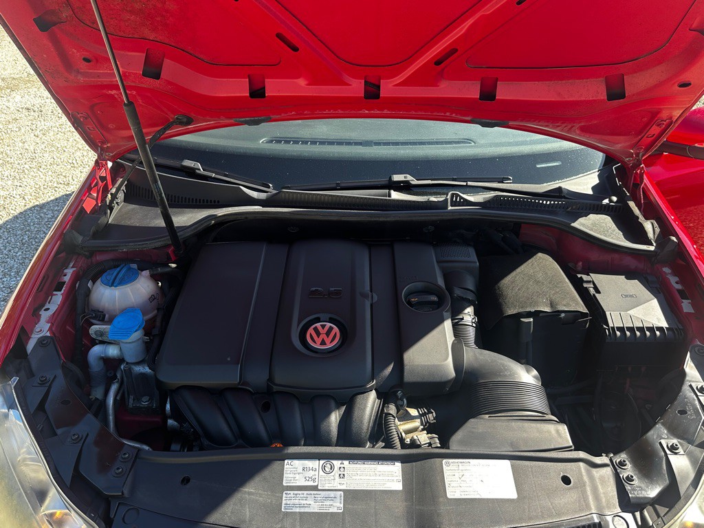 2013 Volkswagen Golf Image 32