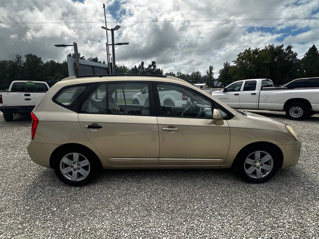 2007 Kia Rondo Image 8