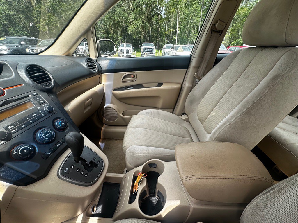 2007 Kia Rondo Image 12