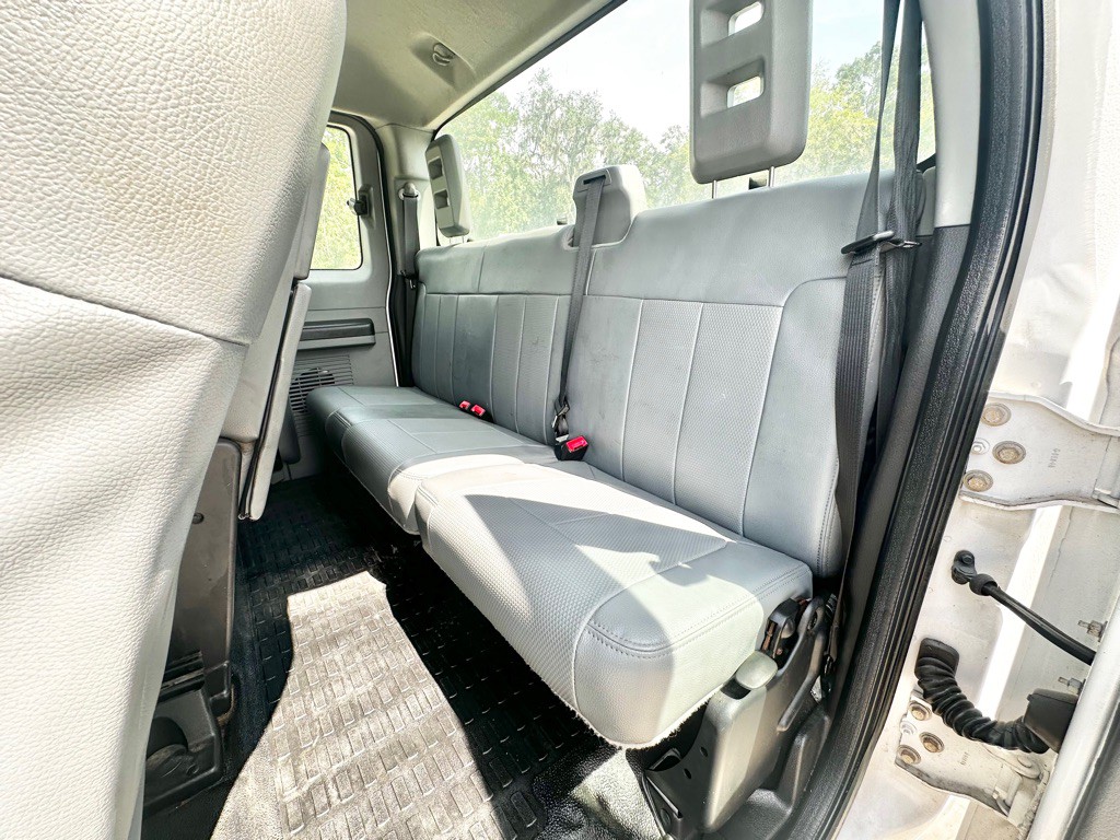 2015 Ford F-250 Image 38