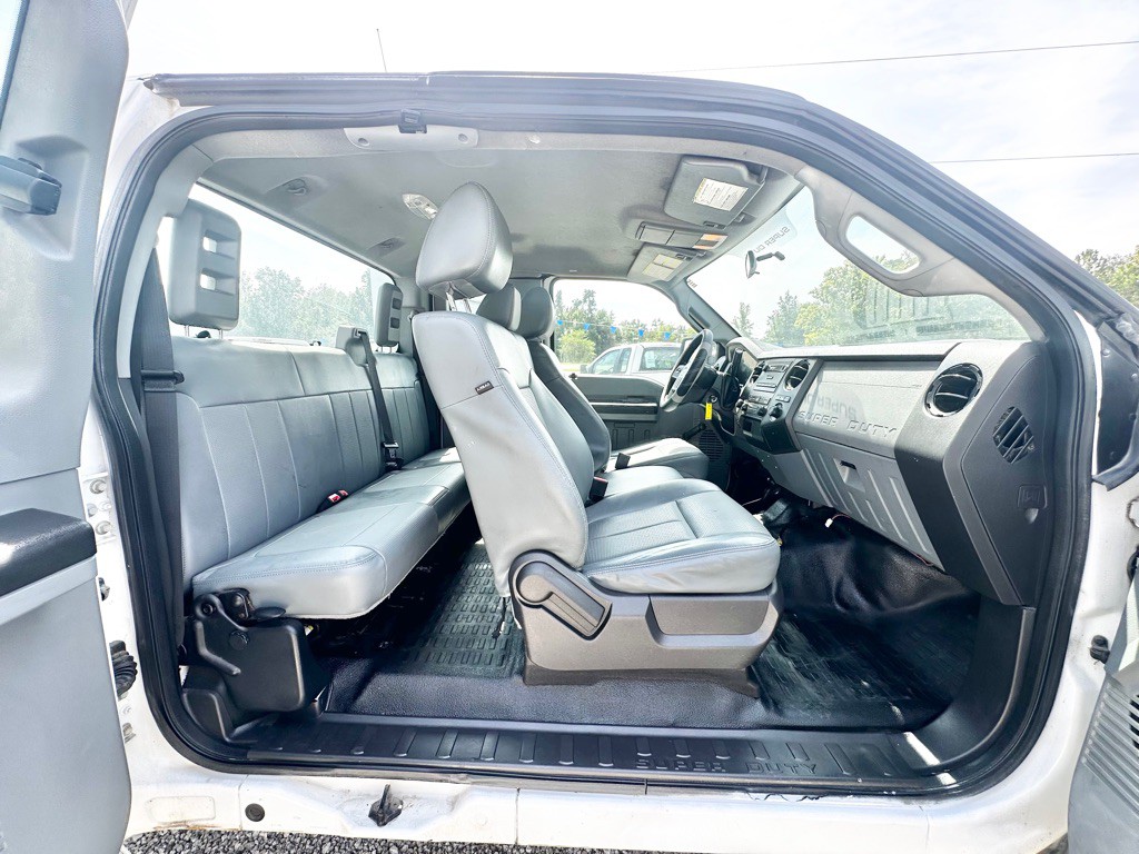 2015 Ford F-250 Image 39