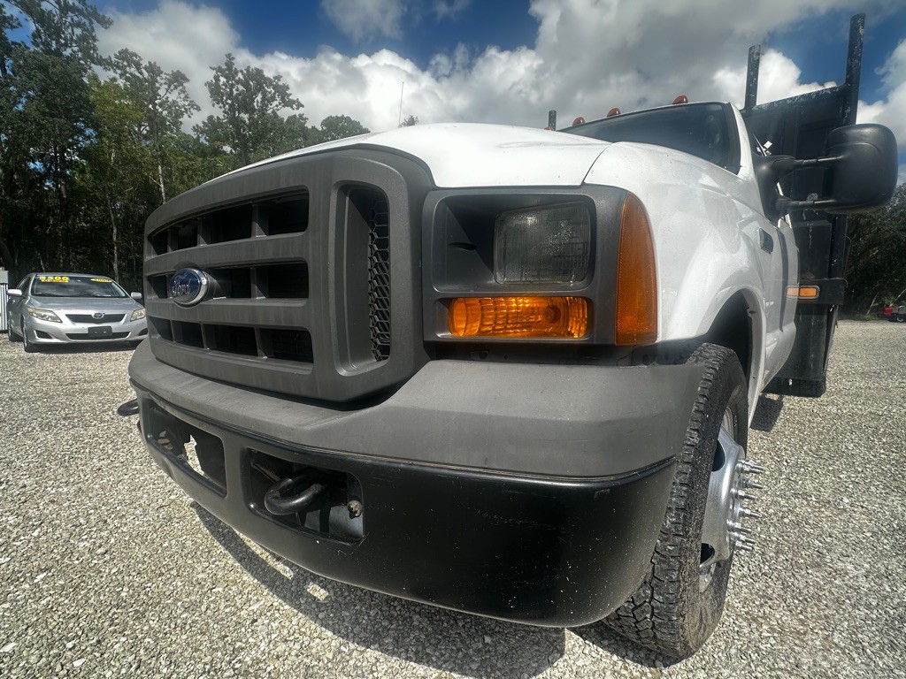 2005 Ford F-350 Image 10