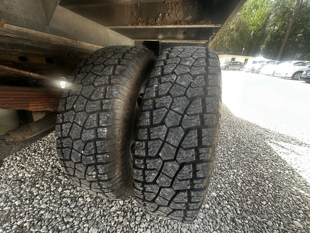 2005 Ford F-350 Image 21