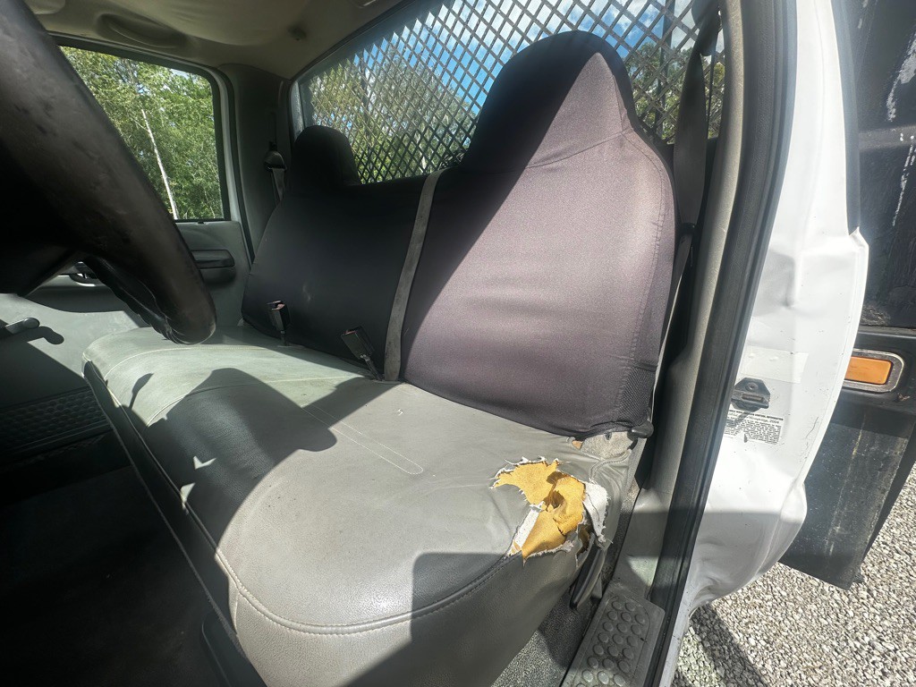 2005 Ford F-350 Image 23