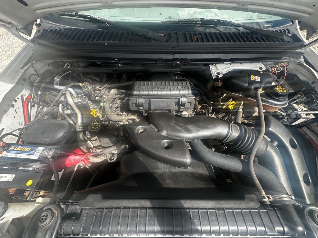 2005 Ford F-350 Image 36