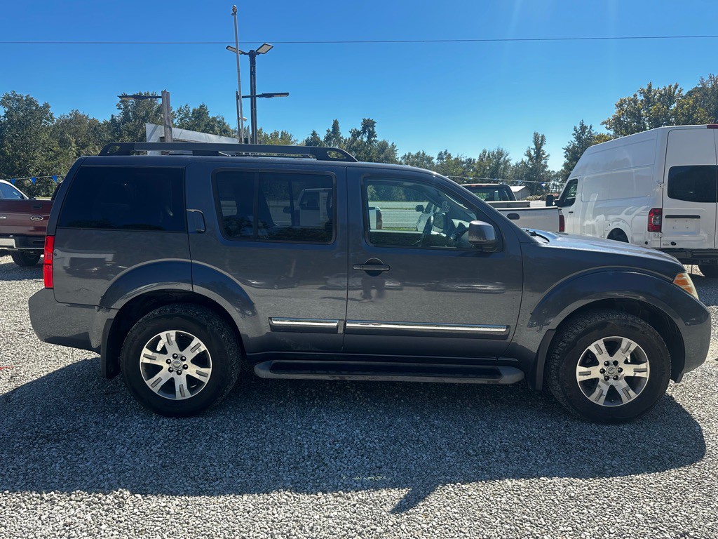 2011 Nissan Pathfinder Image 8