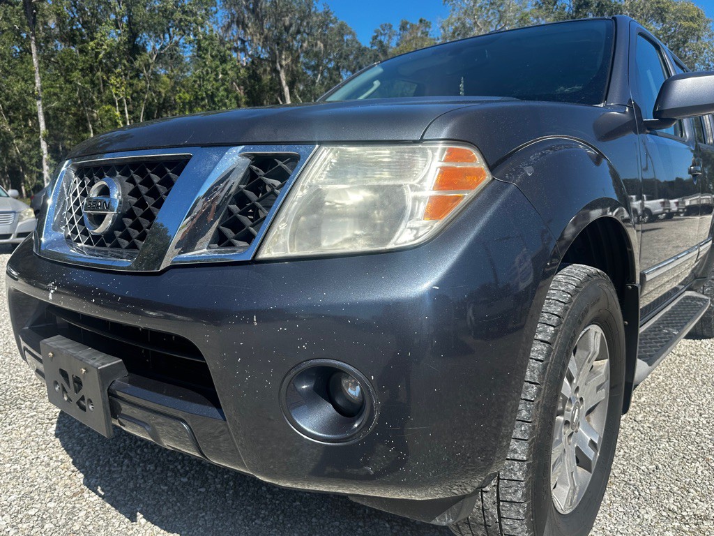 2011 Nissan Pathfinder Image 12