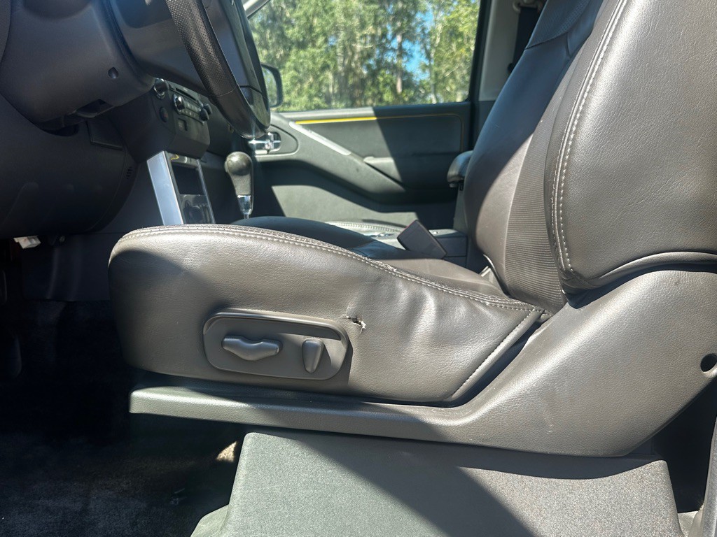 2011 Nissan Pathfinder Image 15