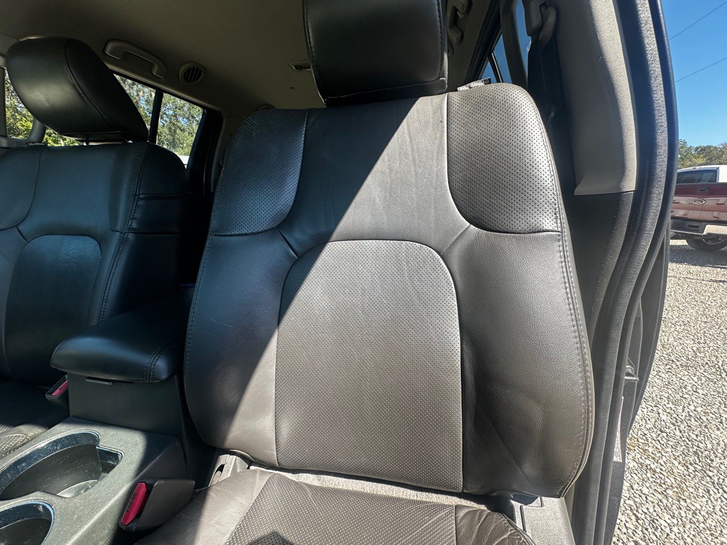 2011 Nissan Pathfinder Image 17