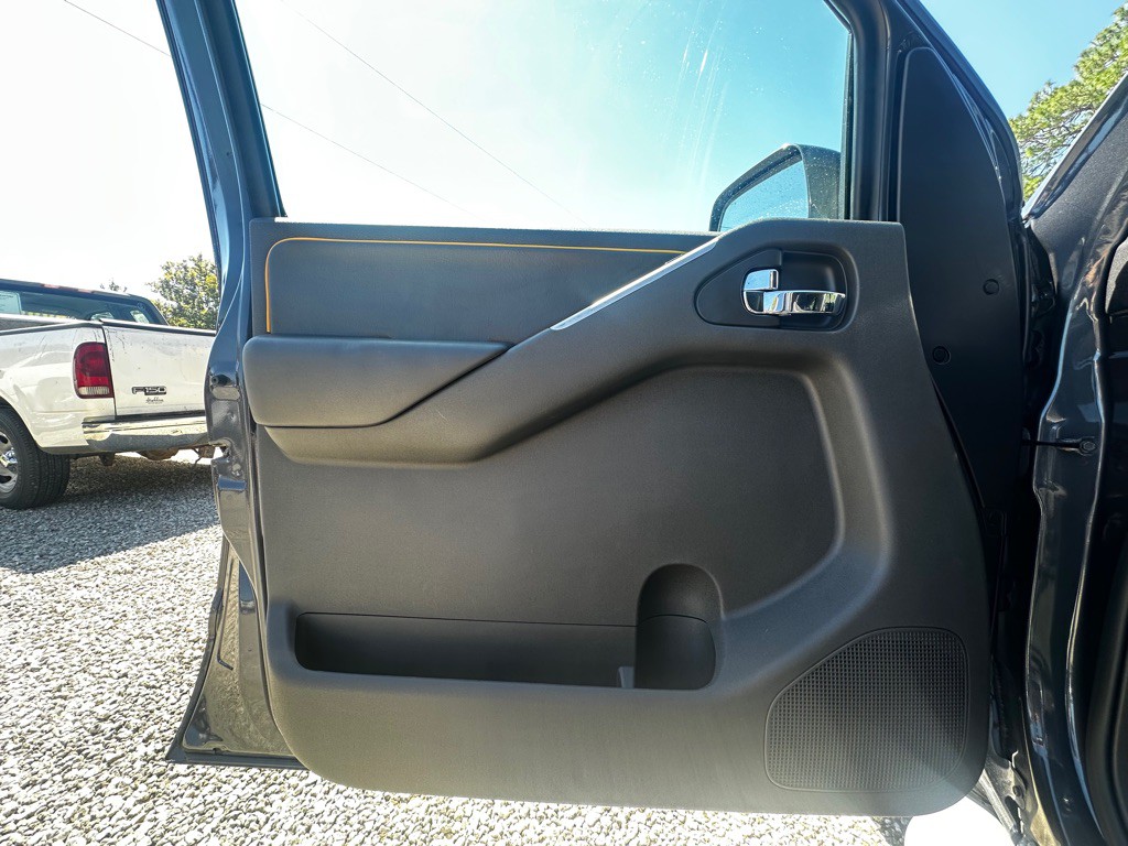2011 Nissan Pathfinder Image 18