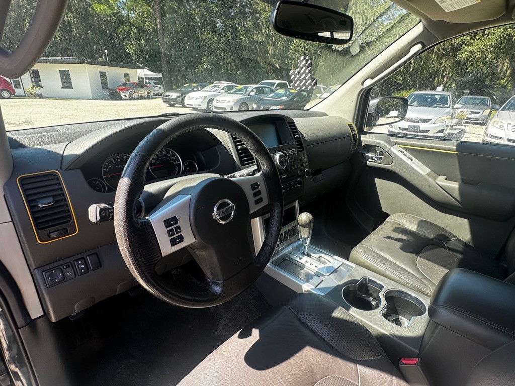 2011 Nissan Pathfinder Image 21