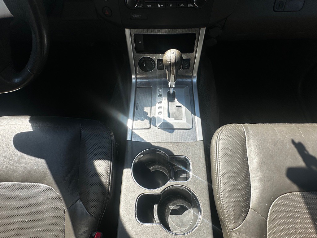 2011 Nissan Pathfinder Image 26