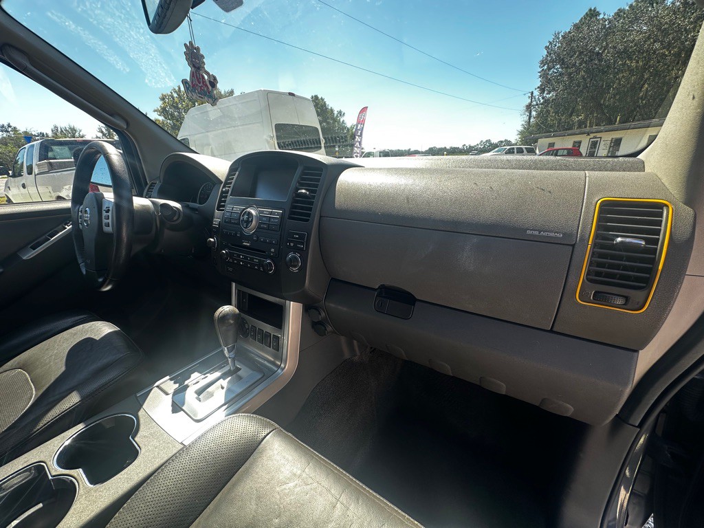 2011 Nissan Pathfinder Image 30