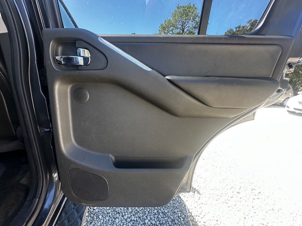 2011 Nissan Pathfinder Image 33