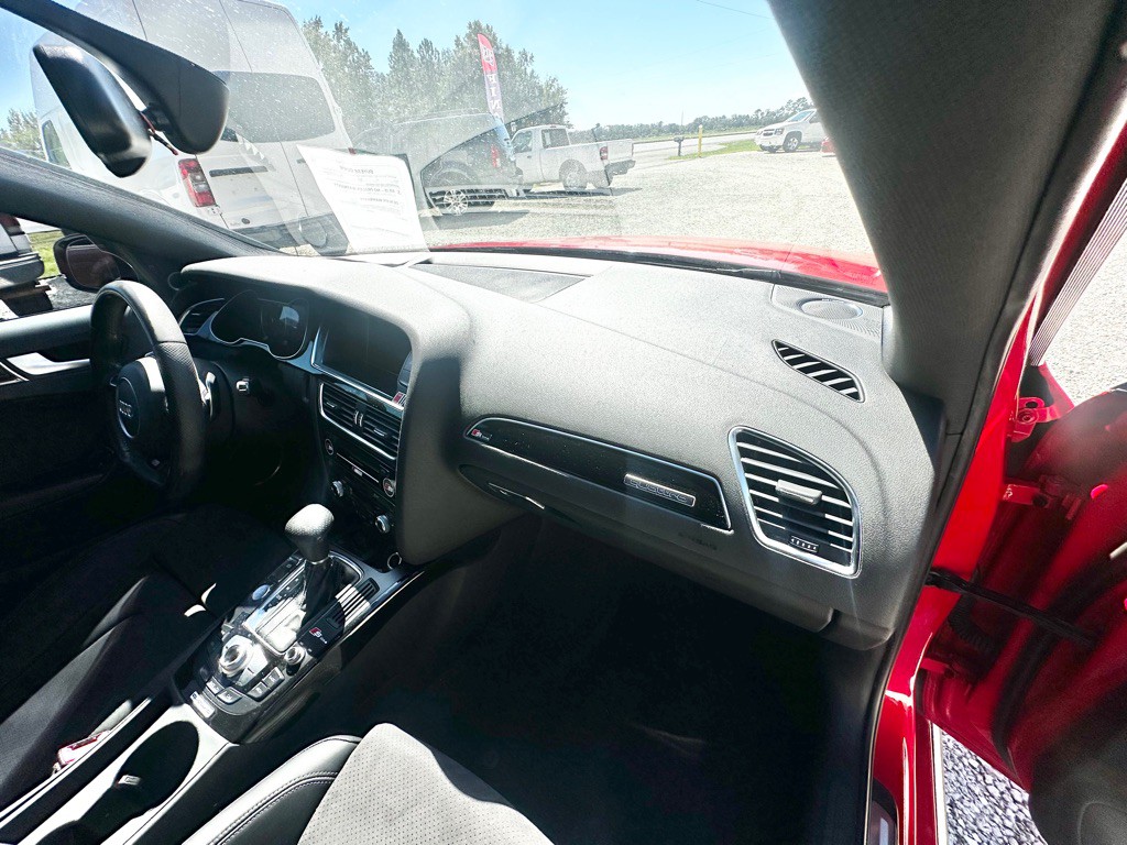 2015 Audi A4 Image 32