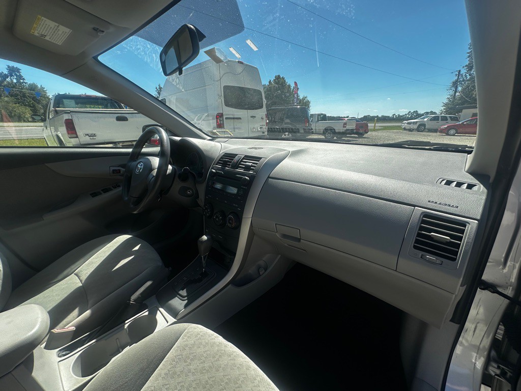 2009 Toyota Corolla Image 31