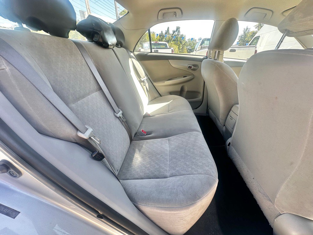 2009 Toyota Corolla Image 33
