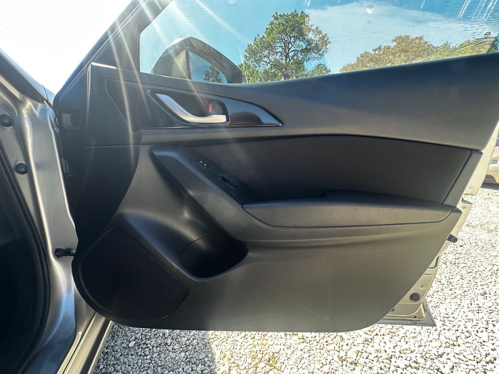 2016 Mazda Mazda3 Image 34