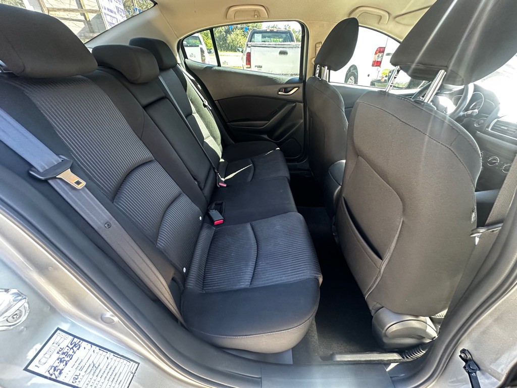 2016 Mazda Mazda3 Image 35