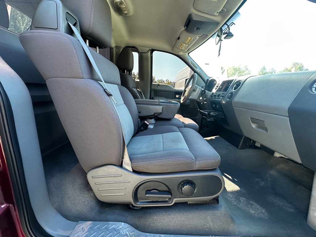 2004 Ford F-150 Image 31